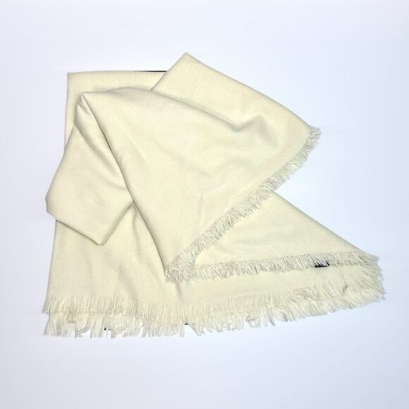 Fine Wool Wrap Throw Blanket Ivory 50x72 inches - Picture 2 of 7
